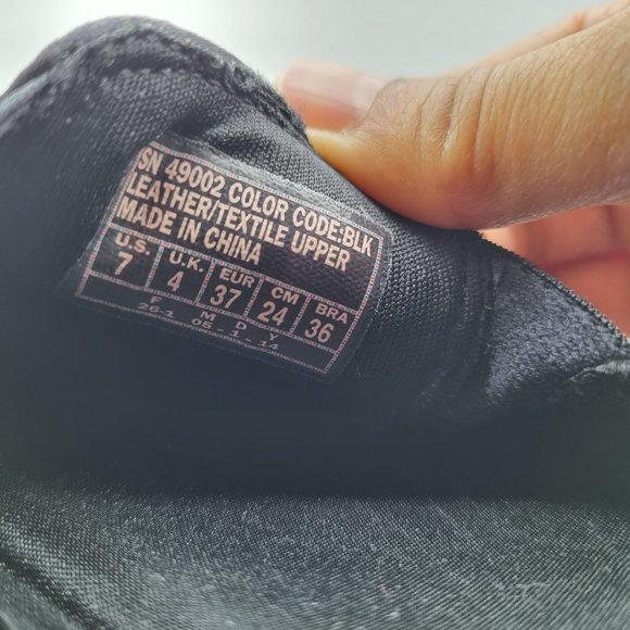 NWOT - Skechers Relaxed Fit Memory Foam Slip On Shoes Size 7 - Picture 5 of 9